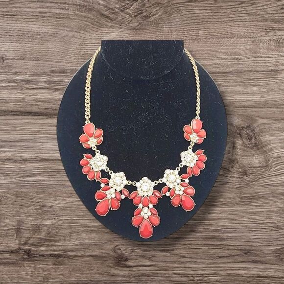 Vintage Jewelry - Vintage Elegant Gold and Red Floral Necklace